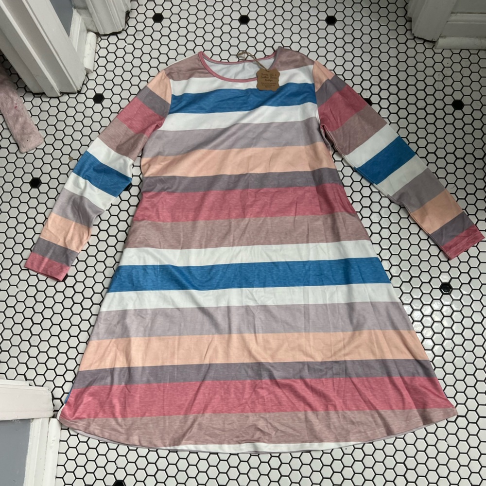 NWT boutique brand long sleeve tunic size medium